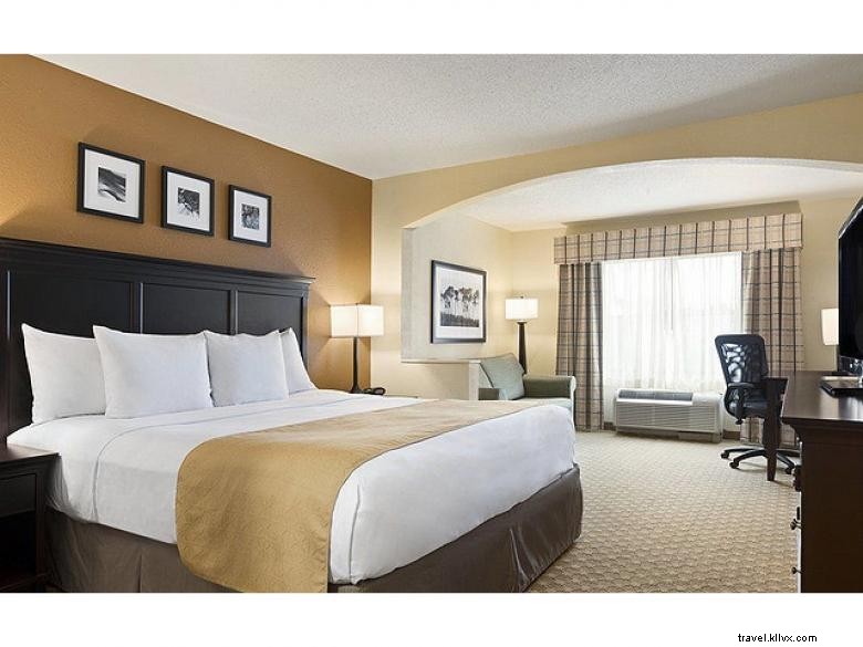 Country Inn & Suites by Radisson, Passerelle de Savannah