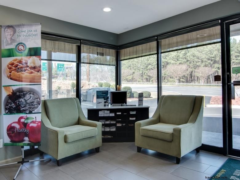 Quality Inn & Suites – Quartier universitaire d Athènes