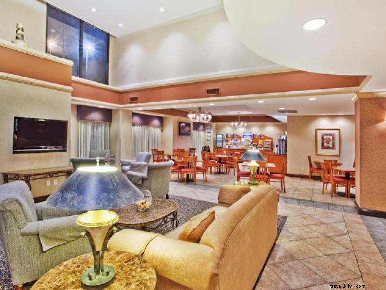 Holiday Inn Express & Suites Atlanta – Zone du Perimeter Mall