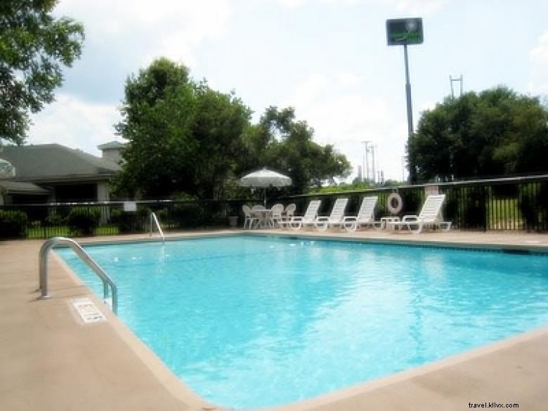 Red Roof Inn & Suites Commerce – Athènes