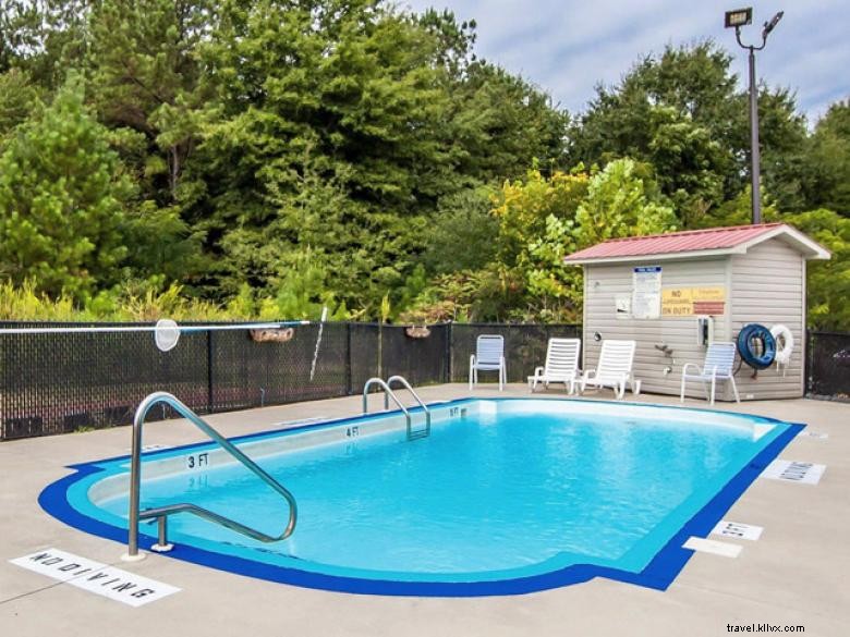 Econo Lodge Inn & Suites – Rockmart