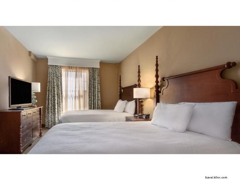 Embassy Suites by Hilton Savannah