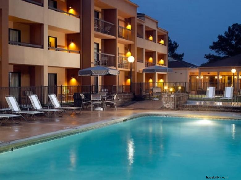Courtyard Savannah Midtown