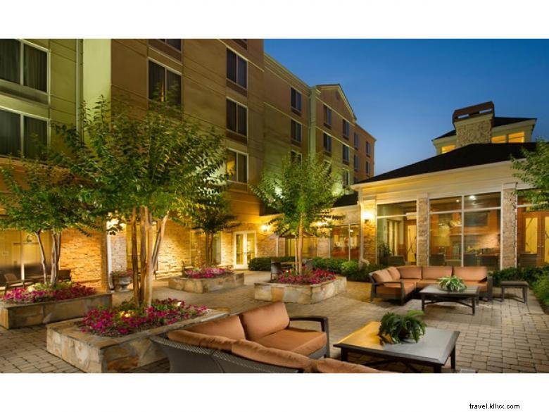 Hilton Garden Inn Atlanta NW / Centre‑ville de Kennesaw