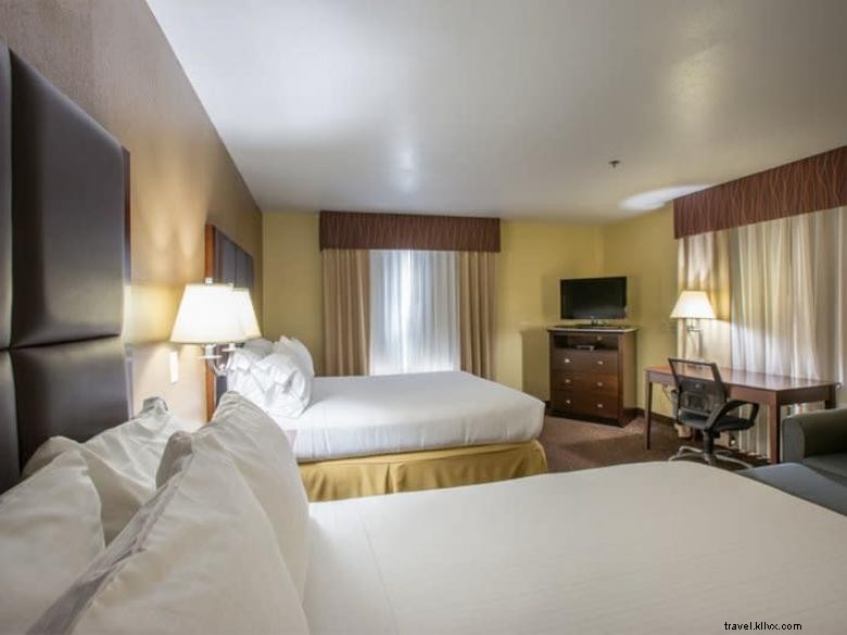 Holiday Inn Express & Suites Hinesville Est – Fort Stewart