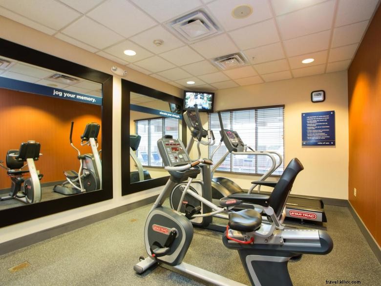 Hampton Inn & Suites Savannah – I‑95 Sud – Passerelle