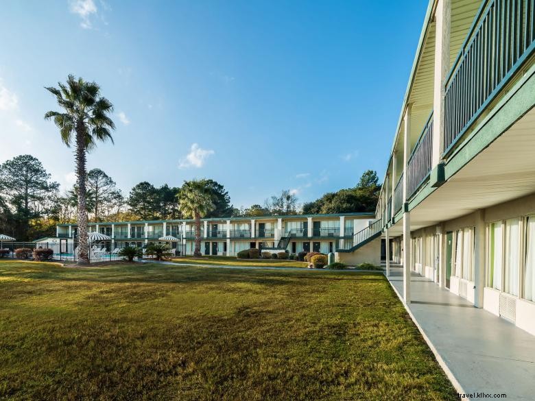 Days Inn by Wyndham – Richmond Hill (Savannah)
