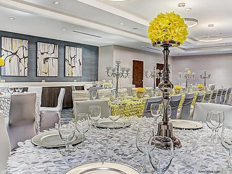 Holiday Inn Express & Suites Covington