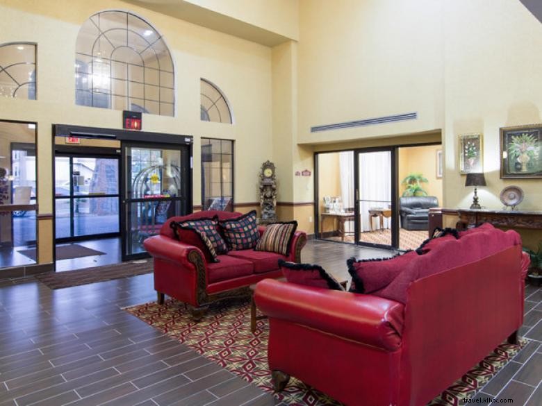 Comfort Inn & Suites – Perry