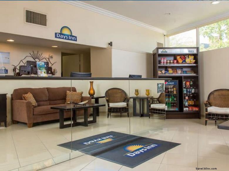 Days Inn & Suites par Wyndham à Commerce