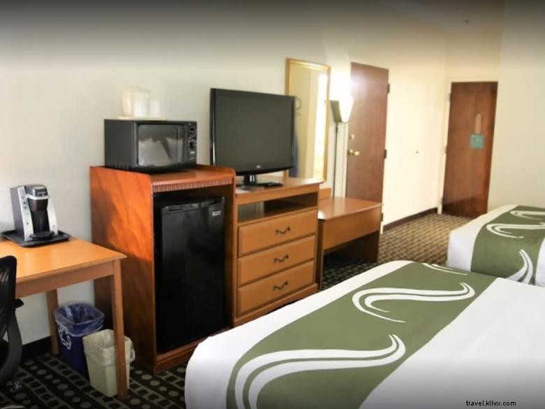 Quality Inn Fayetteville, à proximité de la place historique du centre‑ville