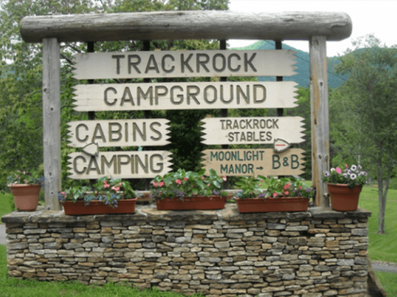 Camping et chalets Trackrock dans les montagnes du Nord‑Georgia