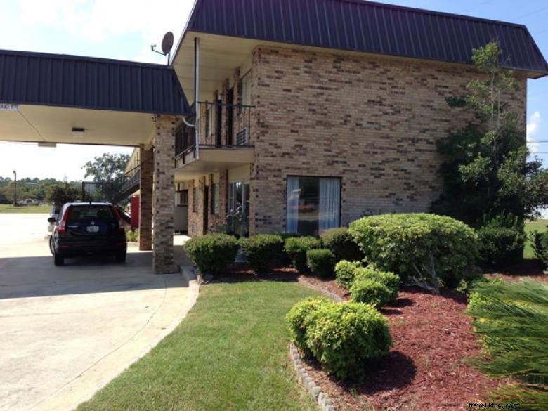 Budget Host Inn – Baxley