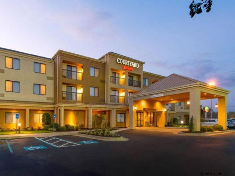 Courtyard Albany