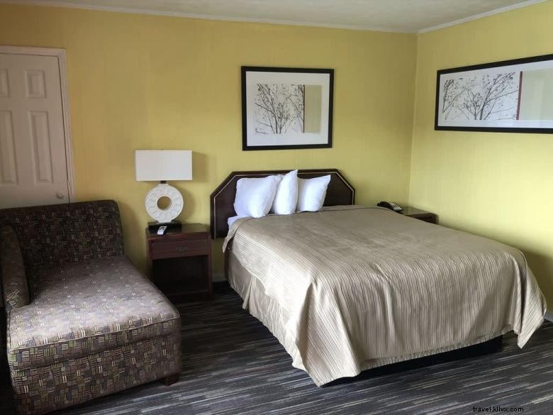 Auberge Royale Calhoun – Hôtel près de l I‑75