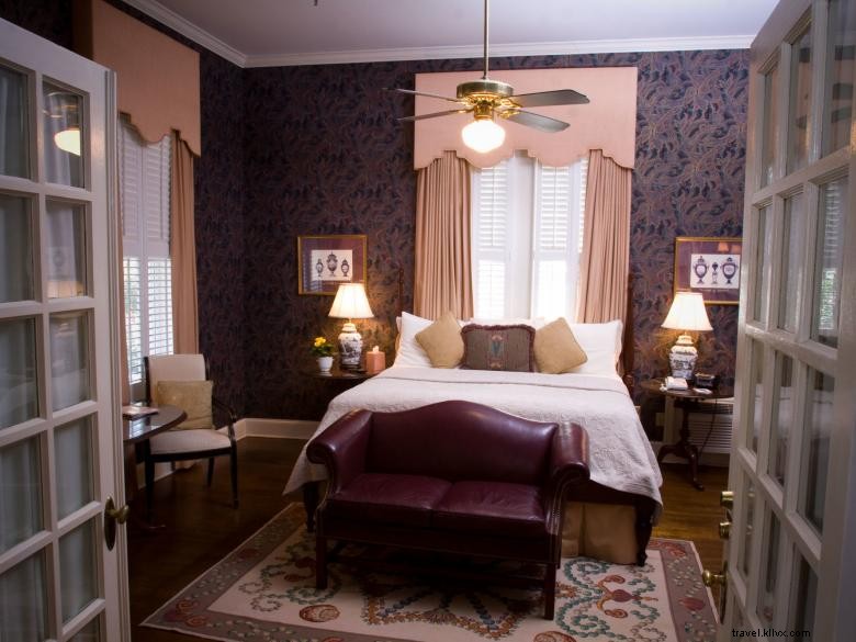Auberge 1842 – Charme historique à Macon