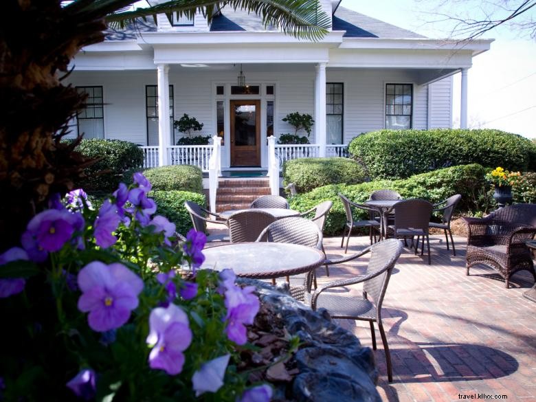 Auberge 1842 – Charme historique à Macon