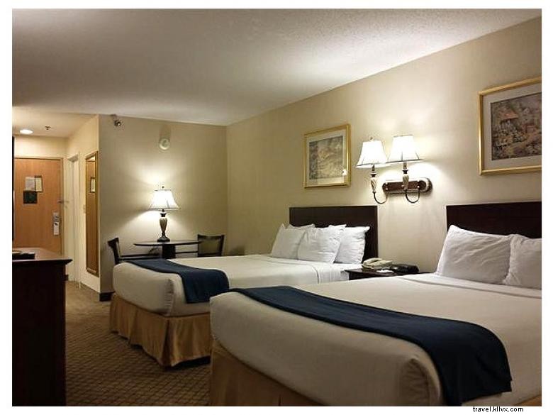 Gateway Inn & Suites – Dillard