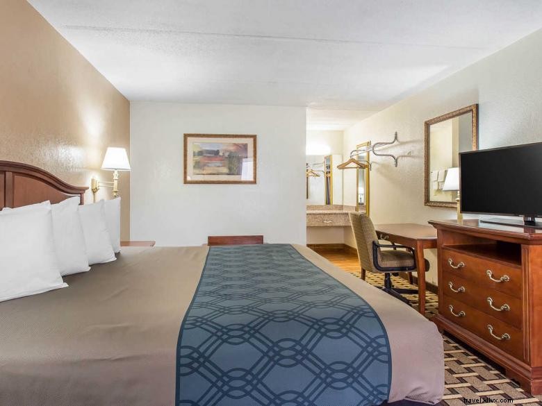 Econo Lodge Midtown – Savannah