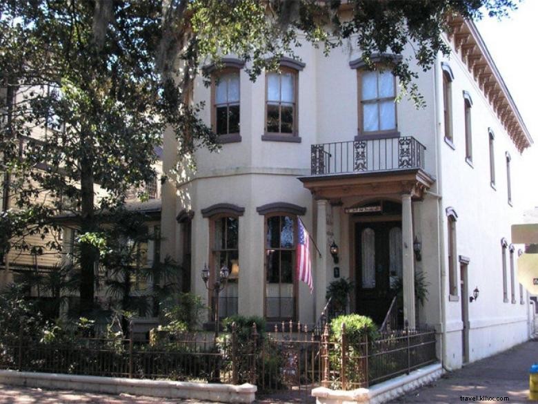 Whitaker - Hôtel Huntingdon