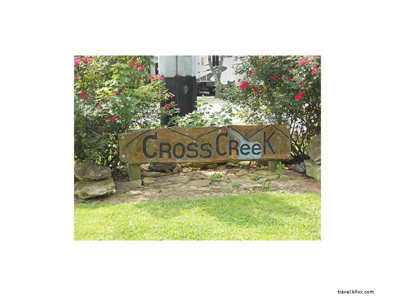 Camping Cross Creek et ses chalets