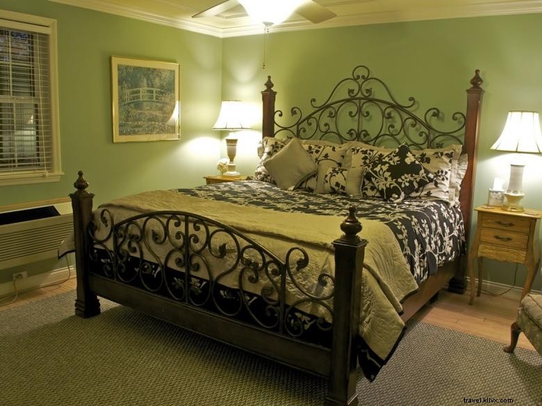 Auberge Garden Walk – Bed & Breakfast