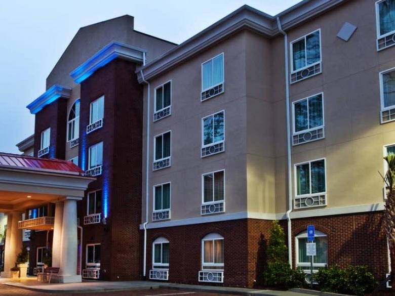 Holiday Inn Express & Suites Savannah – Centre‑ville