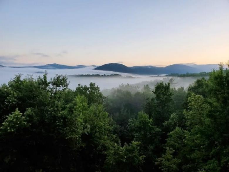 Cabane Le Colibri – Luxe et Confort dans les Montagnes du Nord de la Géorgie