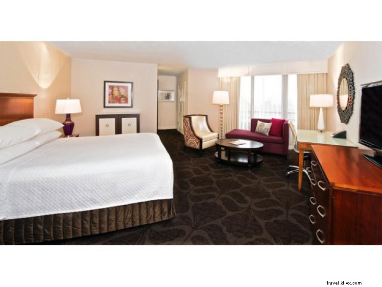 Crowne Plaza Atlanta Perimeter – Ravinia