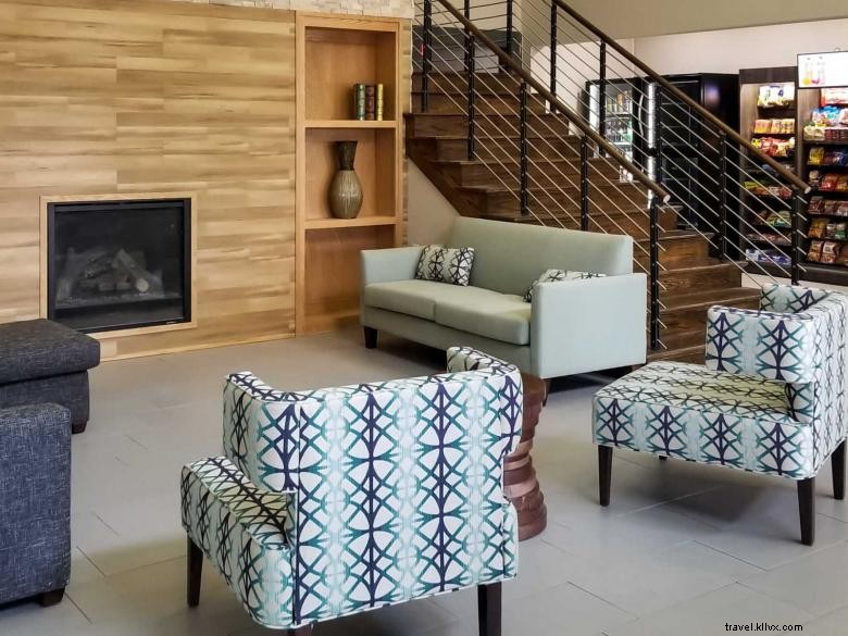 Hôtel Clarion Pointe à Columbus – Confort, style et commodité