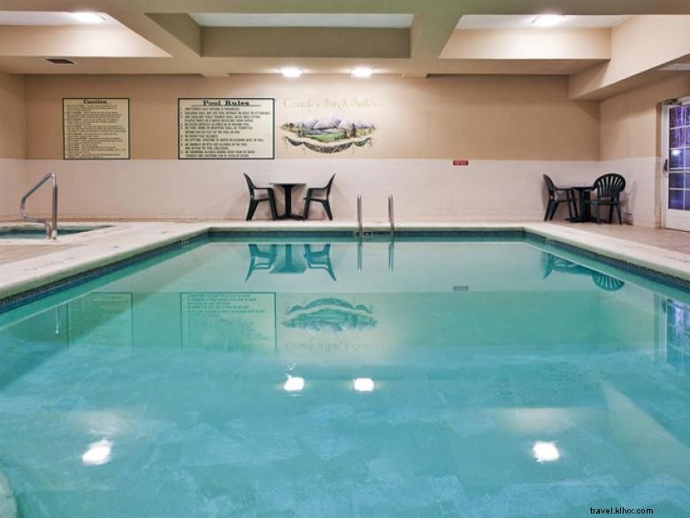Country Inn & Suites by Radisson, Helen