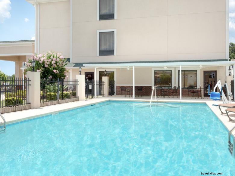 Baymont par Wyndham Augusta Riverwatch – Hôtel & Suites