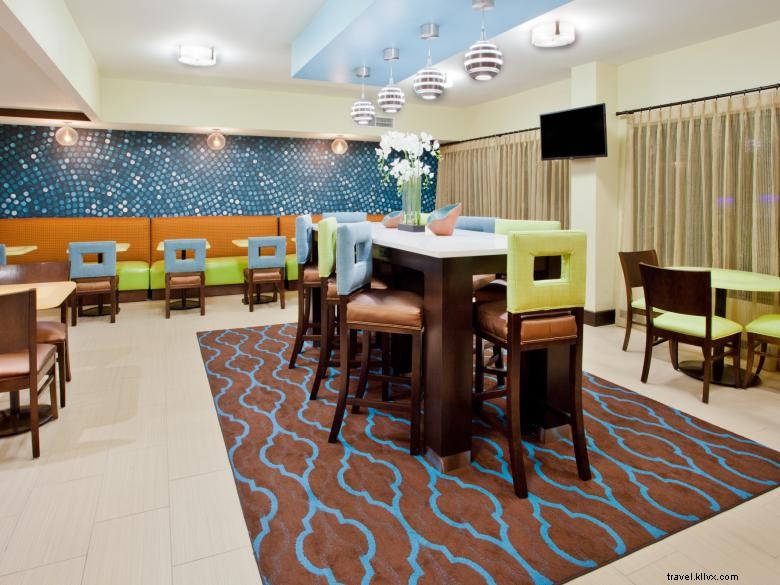 La Quinta Inn & Suites – LaGrange (I‑85)