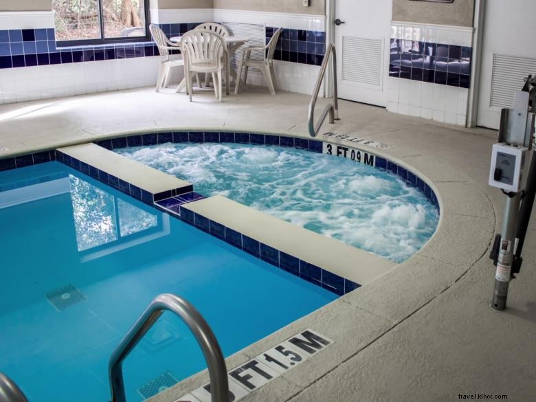 Comfort Suites Savannah North – Port Wentworth