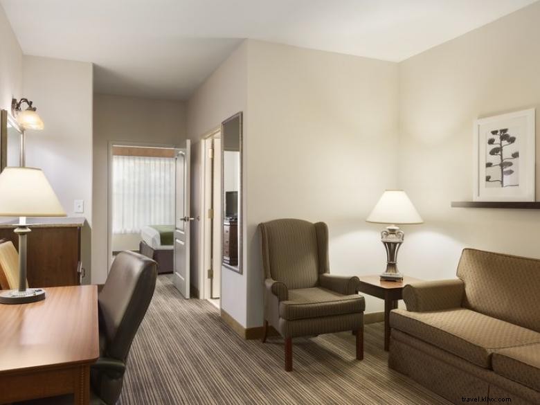 Country Inn & Suites by Radisson, Smyrne