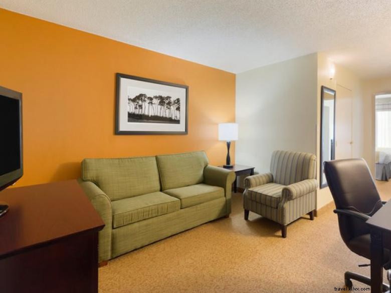 Country Inn & Suites by Radisson, Buford, près du Mall of Georgia