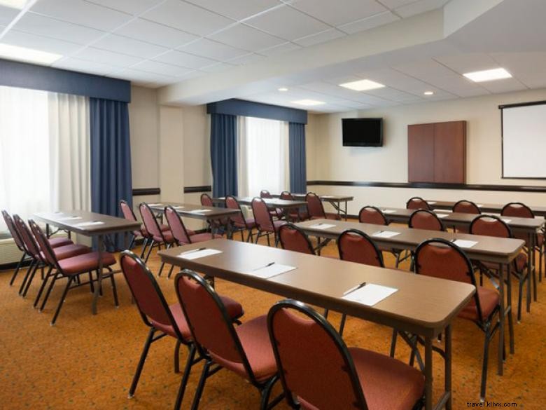 Country Inn & Suites by Radisson, Buford, près du Mall of Georgia