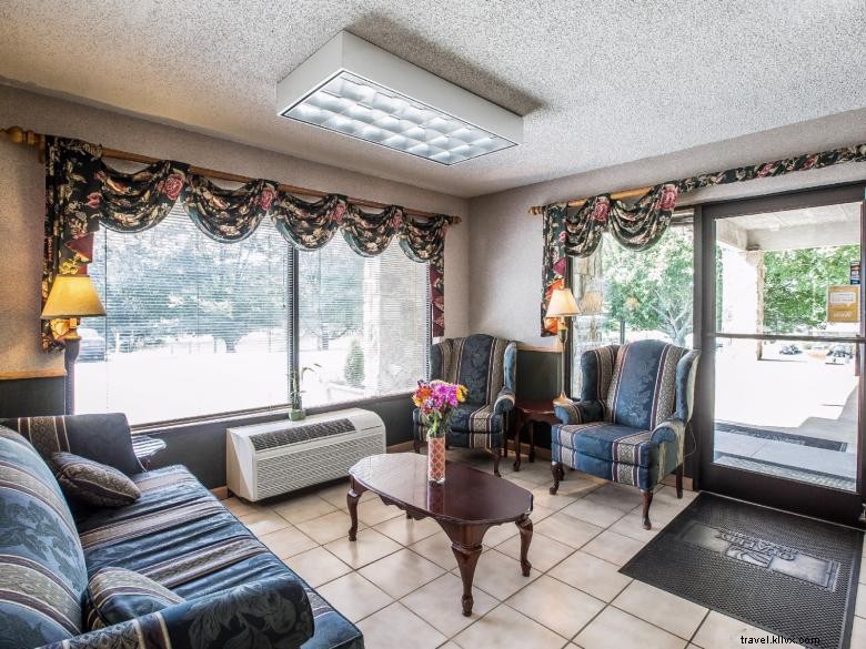 Quality Inn & Suites Mt. Chalet – Clayton