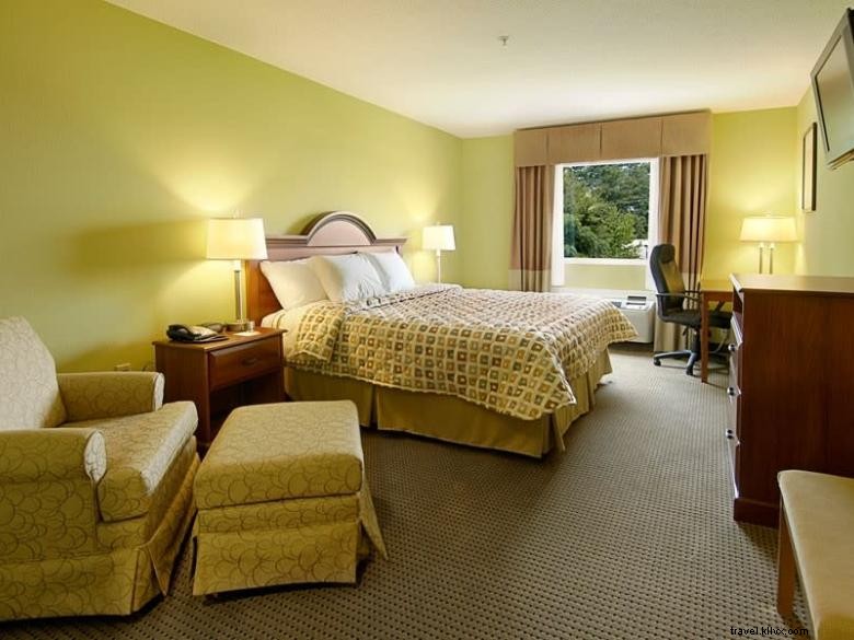 Days Inn & Suites Swainsboro