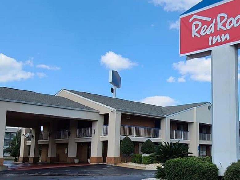Red Roof Inn – Perry