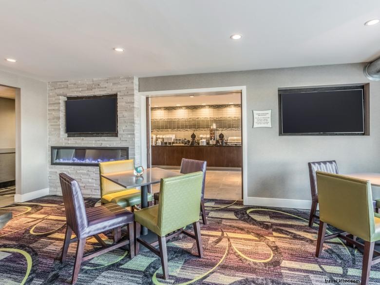 La Quinta Inn & Suites Atlanta Midtown – Buckhead (Nouvelle Rénovation)