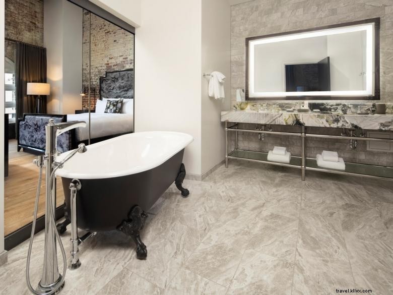 JW Marriott Savannah – Plant Riverside District