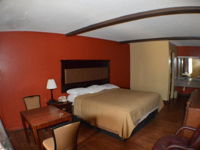 Sun Down Lodge – Locust Grove