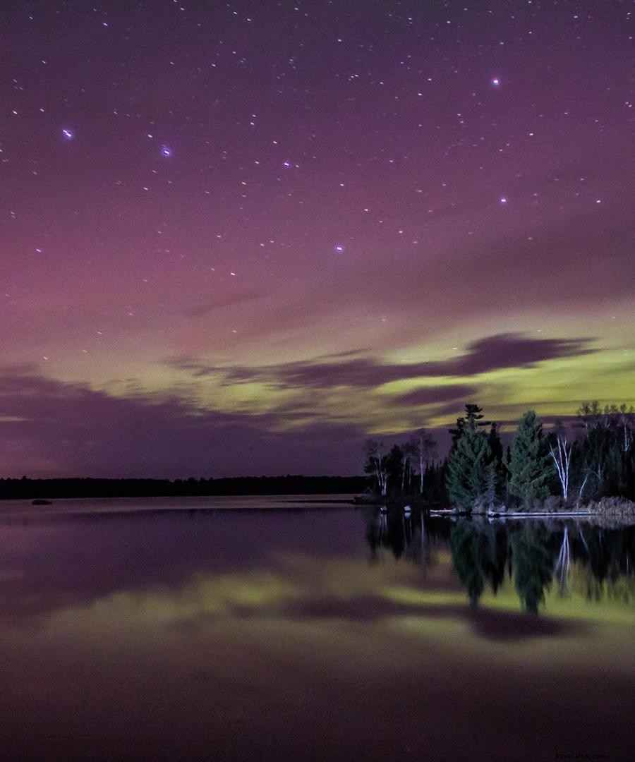 Observer les aurores boréales dans les eaux frontalières : le premier sanctuaire du ciel étoilé du Minnesota