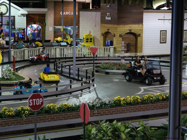 Tiny Towne – Centre d’Éducation et de Divertissement