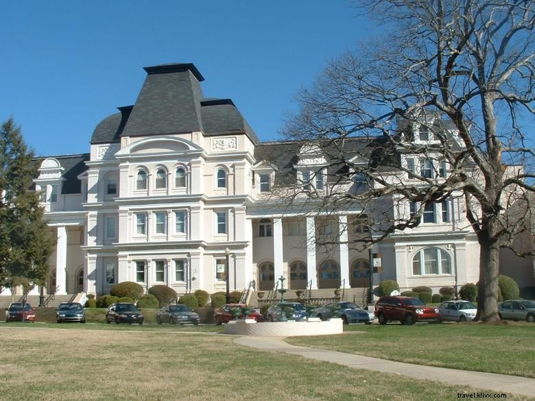 Centre-ville de Brenau – Lieux d événements et installations universitaires