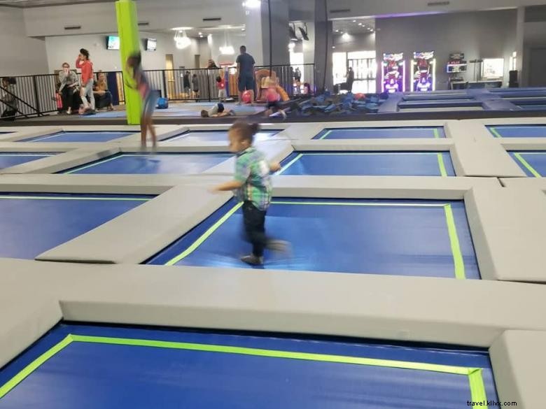 Parc de trampolines intérieur Gravity