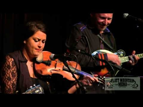 Le Pickin  Parlor de Randy Wood : un salon de musique à l ancienne