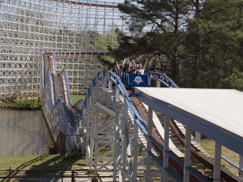 Six Flags Over Georgia : le plus grand parc d attractions du Sud-Est