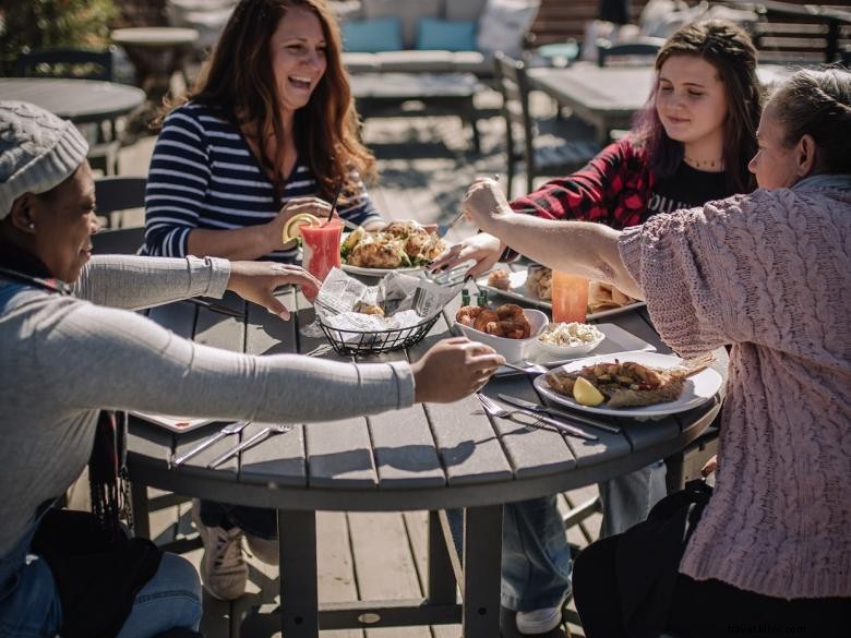 Saltwater Fishery : fruits de mer frais et bar sur le rooftop